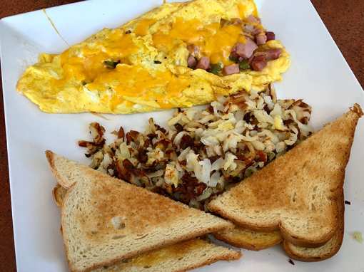 8 Best Omelets in Idaho!