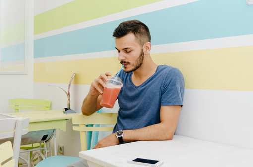 8 Best Smoothie Places in Idaho!